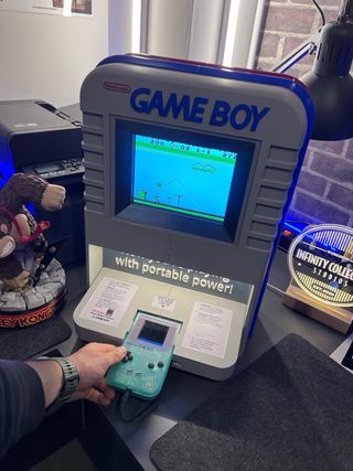 Expositor Quiosco Game Boy Nintendo