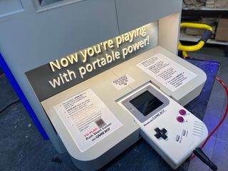 Expositor Quiosco Game Boy Nintendo