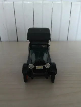 Signature Models 1917 REO Touring