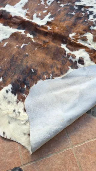 Alfombras Piel Vaca Natural Marrón y Blanca