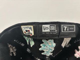 Gorra New Era x Supreme Negra