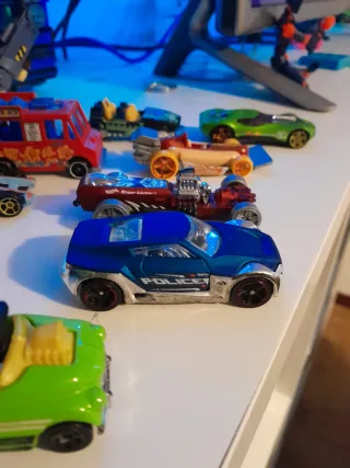 Coches Hot Wheels Surtidos 1 euro unidad