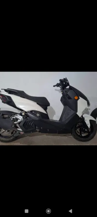 Moto 125cc Scooter 20.000 km ITV