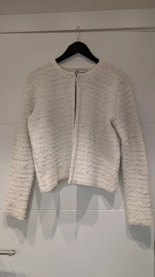 Chaqueta Zara Blanca y Plateada