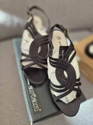 Sandalias de tacón de mujer