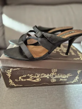 Sandalias de tacón de mujer