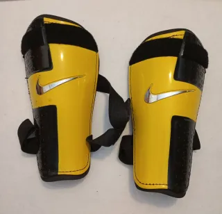 Parastinchi Nike Giallo/Nero