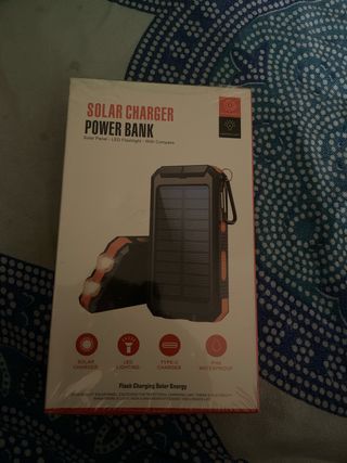 Cargador Solar Power Bank LED IPX6