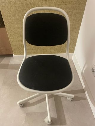 Silla de escritorio infantil ÖRFJÄLL negra