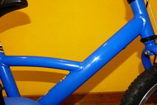 Bicicleta 16 (4-8 años) con ruedines