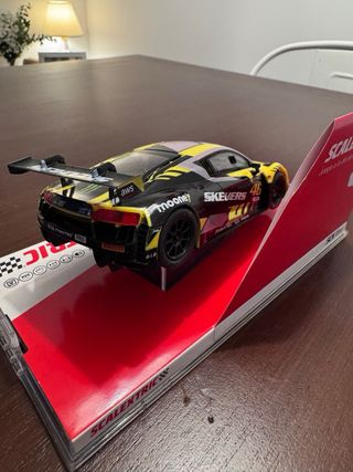 Coche Scalextric Classic Audi R8 LMS GT3 VR46