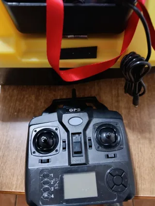 Barco de cebo de pesca con gps