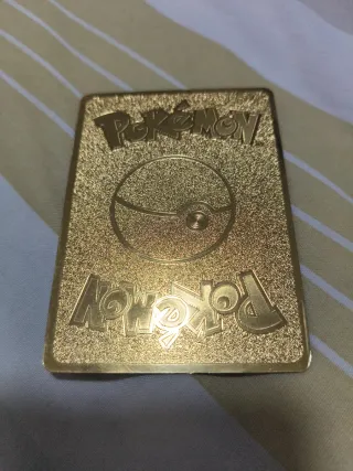 Carta Pokémon mew dorada