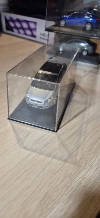 Miniatura Ford S-Max Plateado