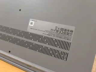 Portátil Lenovo IGL17 Plata