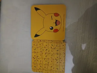 Caja Pikachu con Vaso, Taza y Posavasos