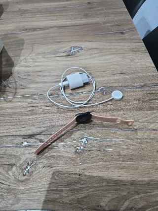 Apple Watch SE 40mm Negro con Correa Rosa