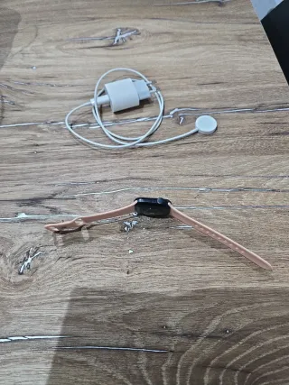 Apple Watch SE 40mm Negro con Correa Rosa