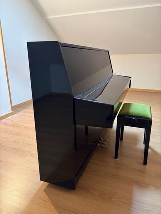 Piano Melford 3 pedales con asiento regulable