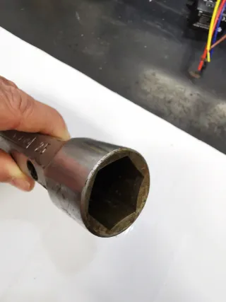 Llave tubo Acesa 28/25 mm