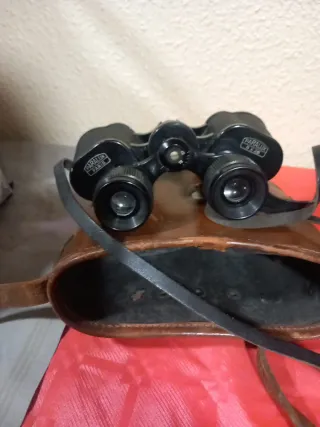 Prismáticos Paralux con funda de cuero