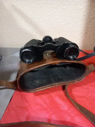 Prismáticos Paralux con funda de cuero