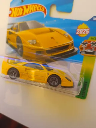 Hot Wheels Ferrari F40 Competizione Amarillo