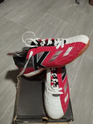 Zapatillas Fútbol Sala Rojas y Blancas