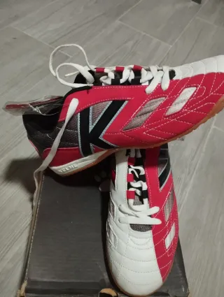 Zapatillas Fútbol Sala Rojas y Blancas