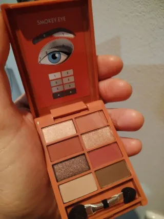 Labial Avon Statement Rojo