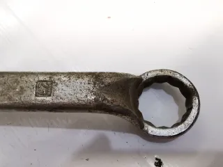 Llave acodada Palmera 25-28 mm