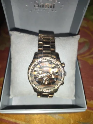 Reloj Sami Fashion con circonitas
