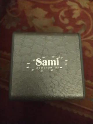 Reloj Sami Fashion con circonitas