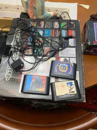 Consola Sega Mega Drive, Mando Mega Stick y 3 jueg