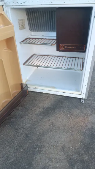 Nevera trivalente ELECTROLUX