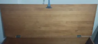 Baúl de madera maciza como nuevo