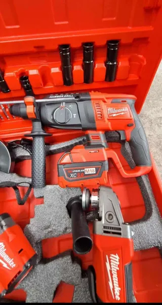 Kit Milwaukee 4 en 1 con 3 baterías y maletín