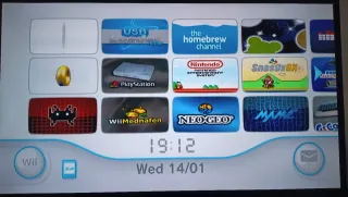 Nintendo Wii c/ Wii Sports e Comando