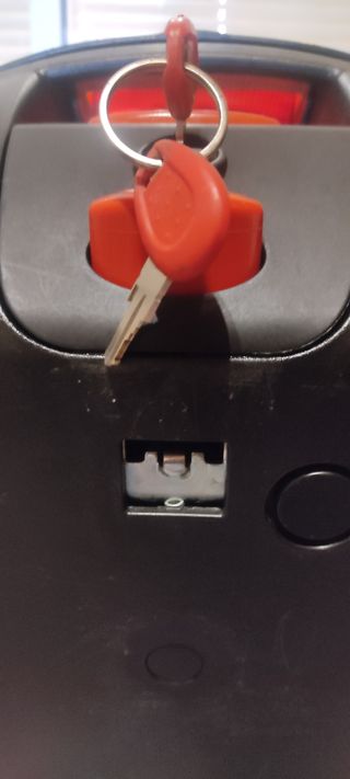 Baúl GIVI Micro 2 con accesorios