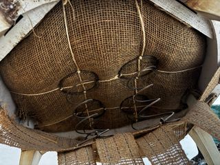 Sillón estilo Luis XV terciopelo rojo y oro
