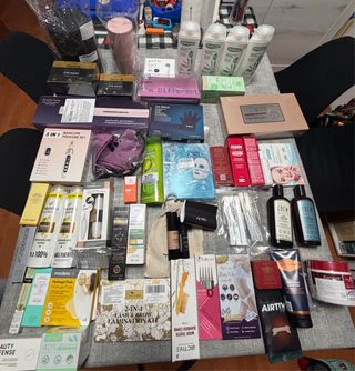 Lote de productos de belleza y cuidado personal