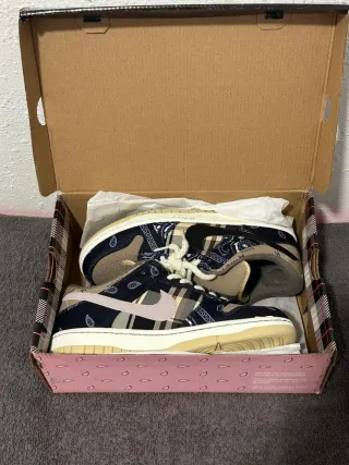 Caja Nike SB Travis Scott Jordan 1 Low