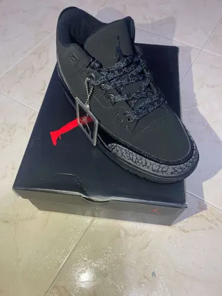 Zapatillas Jordan Negras y Grises