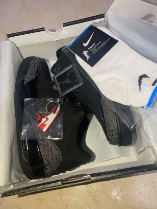 Zapatillas Jordan Negras y Grises