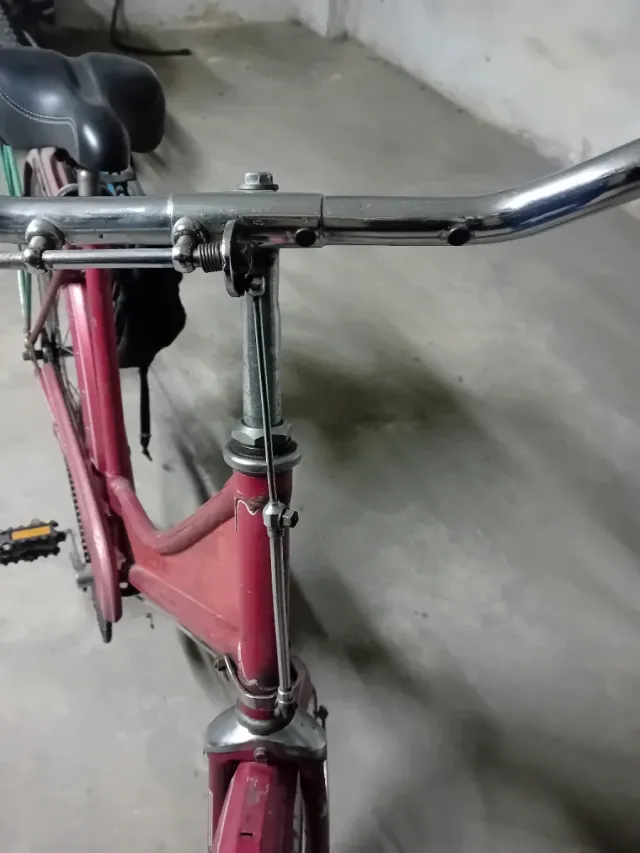 Bicicleta antigua Roja - Frenos de Varilla