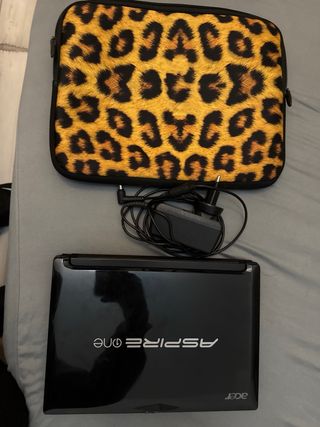 Miniordenador Acer Aspire One Negro pantalla roto