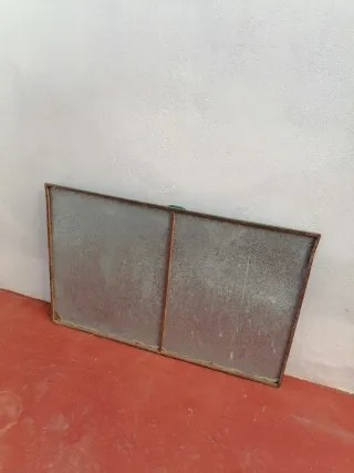 Panel vierteaguas / compuerta chapa