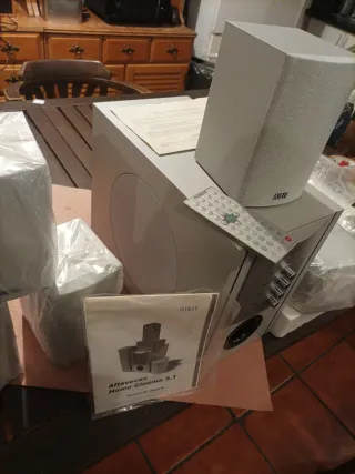 Altavoces Airis Home Cinema 5.1,nuevo