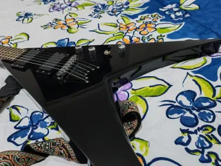 ESP LTD V-50 Guitarra Eléctrica