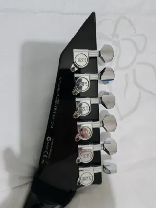 ESP LTD V-50 Guitarra Eléctrica